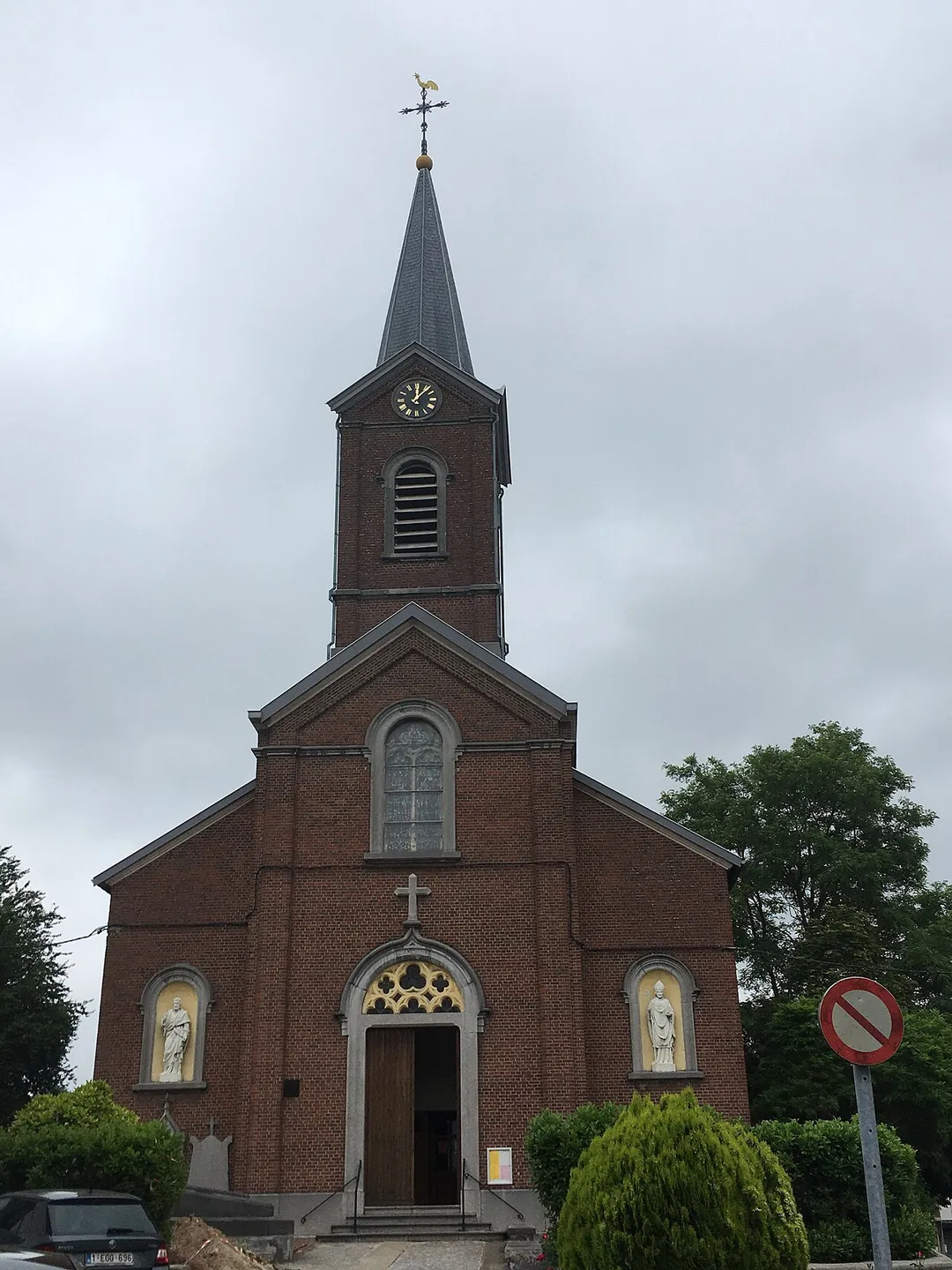 Sint-Pieterskerk in Vivegnis (Oupeye), in juni 2021.