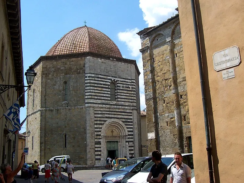 Volterra - Battistero