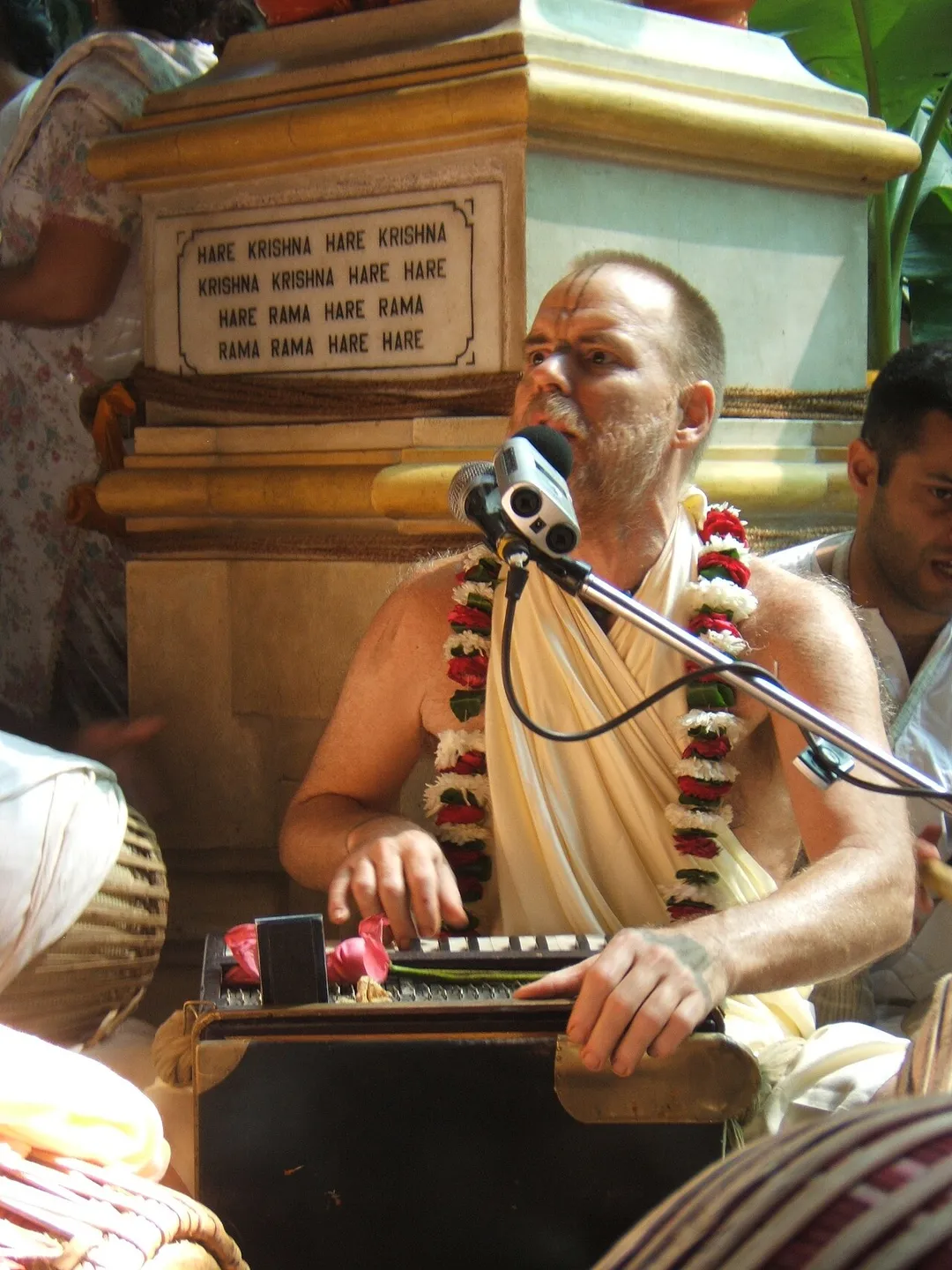 Aindra Dasa leading a kirtan at Krishna Balaram Mandir in Vrindavan.