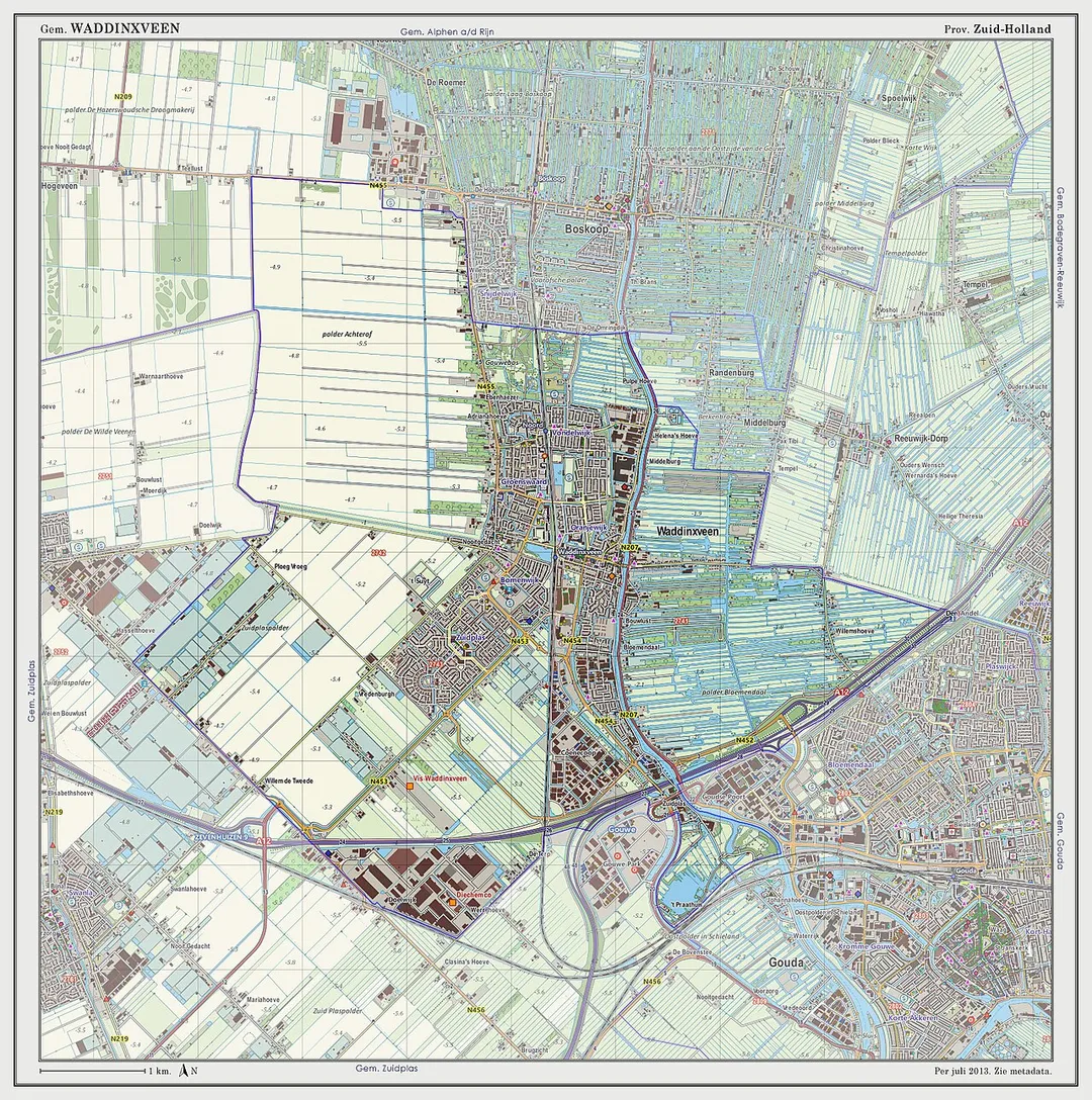 Topografische kaart van gemeente Waddinxveen (2013).
Samengesteld door Jan-Willem van Aalst op basis van de GML open geodata van de BRT/Top10NL (basisregistratie Topografie, Kadaster 2011), vrijgegeven door Kadaster onder de Creative Commons BY licentie. Additionele gegevens uit BAG (8 juli 2013), uit de Open Street Map (9 juli 2013) en uit de Risicokaart. Peildatum kaartbeeld: 9 juli 2013. Zie ook Gemeentenatlas.nl

Samenstelling en kleurenschema: Jan-Willem van Aalst, met QuantumGIS en Photoshop. Zie ook de Legenda.
