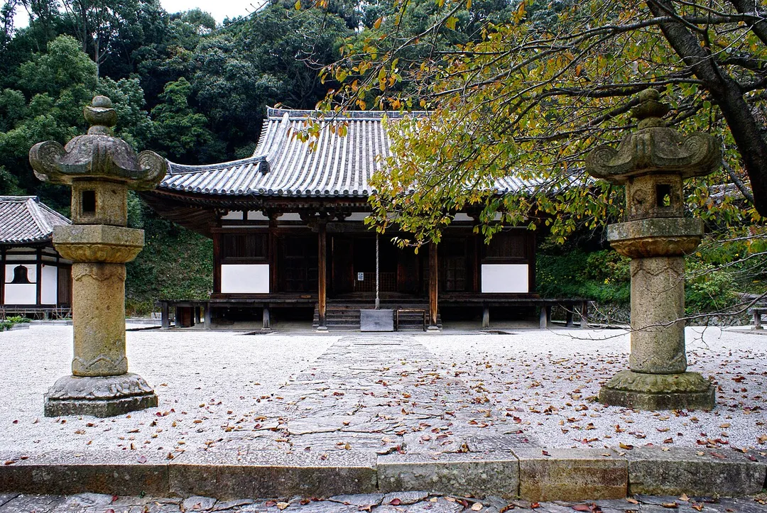 Main Hall of Chōhō-ji is a Japan's National Treasure in Kainan, Wakayama prefecture, Japan It was rebuilt in 1311.