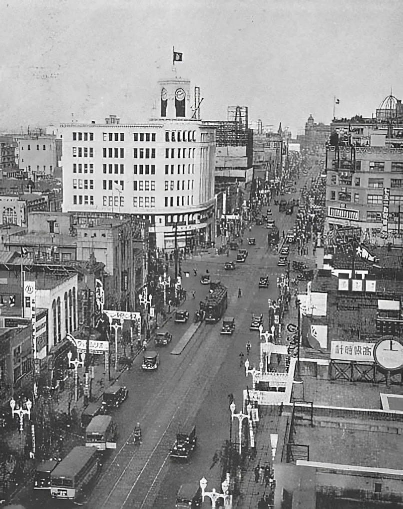 Ginza in 1933