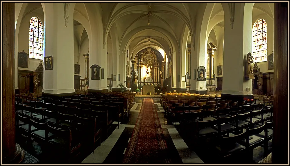 Interieur St Servaaskerk van Wemmel