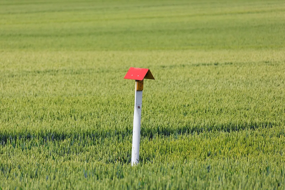 Wesseling, Köln, Germany: Pipeline marker of a gas pipeline between LyondellBasell, Wesseling and Industrial park Knapsack