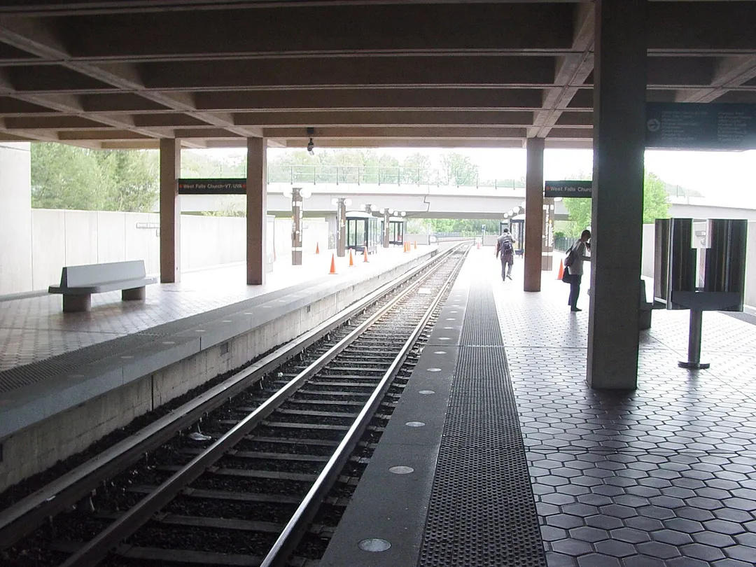 West Falls Church-VT/UVA station, looking inbound.