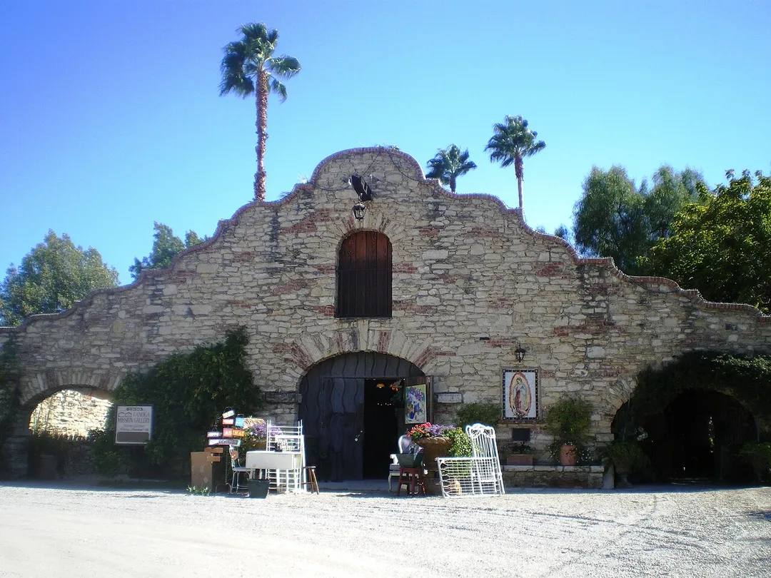 Canoga Mission Gallery — the former 1930s Francis Lederer Mission Revival style stables, in the western San Fernando Valley.
A Los Angeles Historic-Cultural Monument located at 23130 Sherman Way, West Hills, Los Angeles, California.