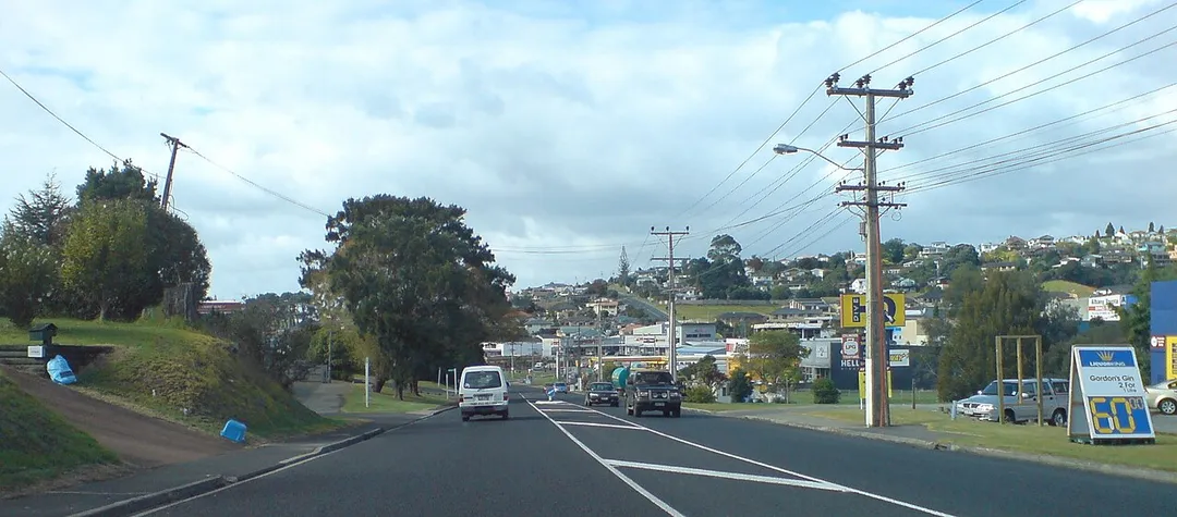 The main road on Whangaparaoa Peninsula in Auckland, New Zealand. Coordinates are approximate.