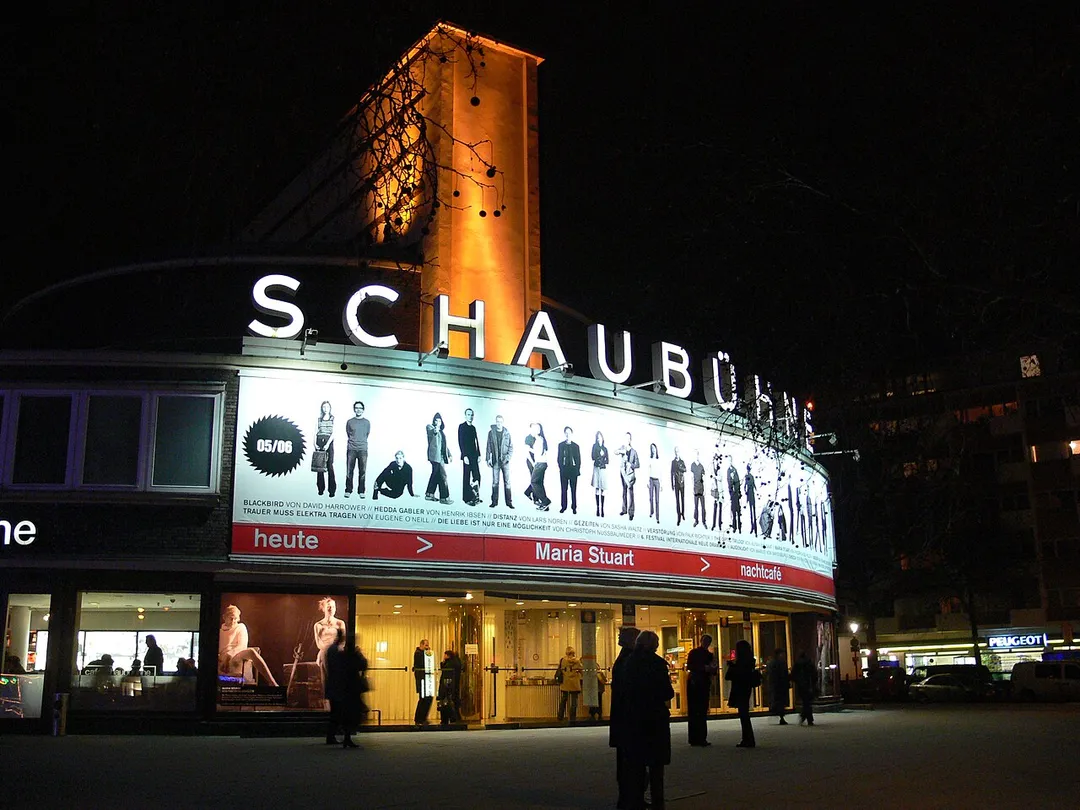 Berlin-Wilmersdorf, Kurfürstendamm/Lehniner Platz: Schaubühne am Lehniner Platz