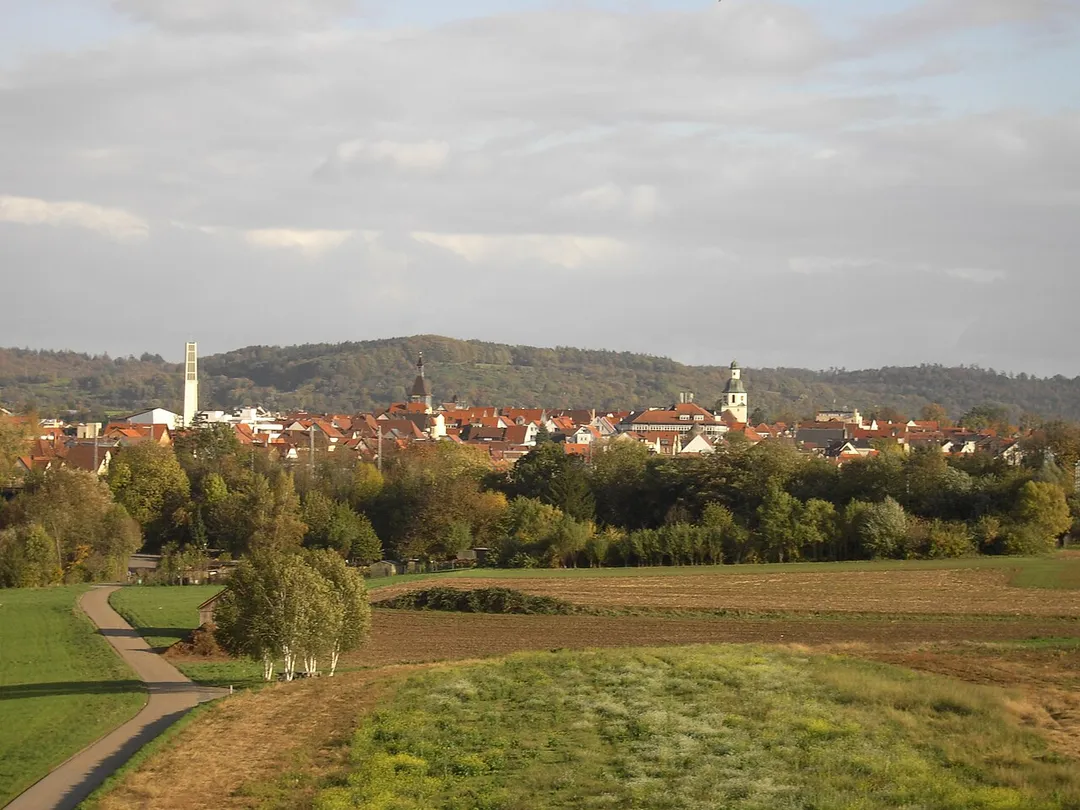 Blick von der Zipfelbachtalbrücke nach Winnenden