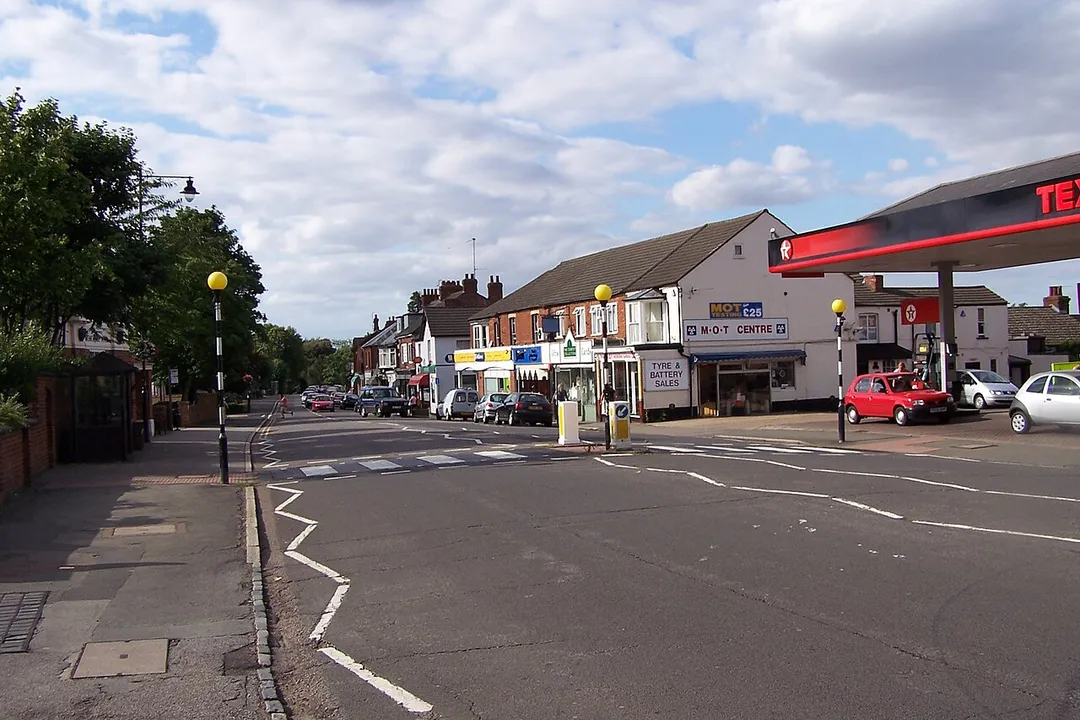 Woburn Sands in Milton Keynes, main street.

Photo Cnyborg, July 2005