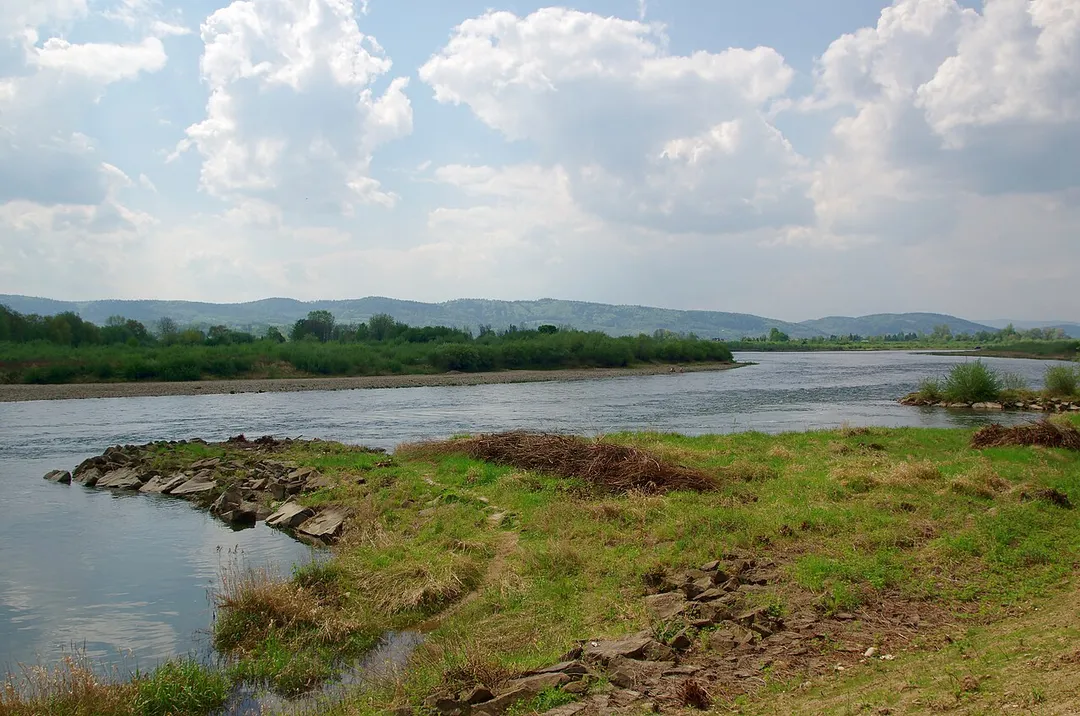 Dunajec River near Melsztyn