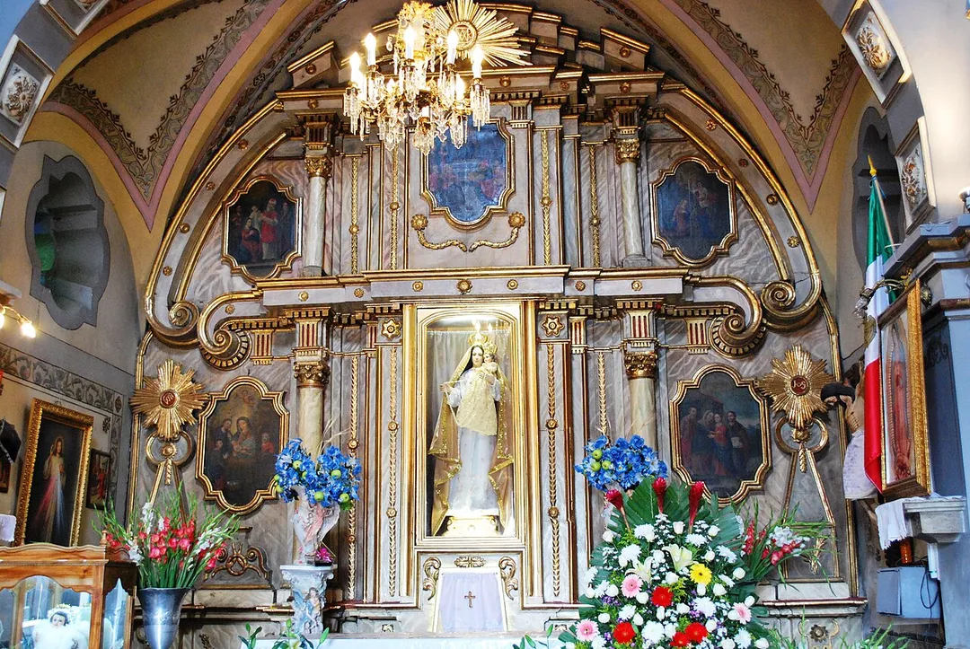 Main altar of the Nuestra Señora del Rosario Chapel in Xochimilco, Mexico City