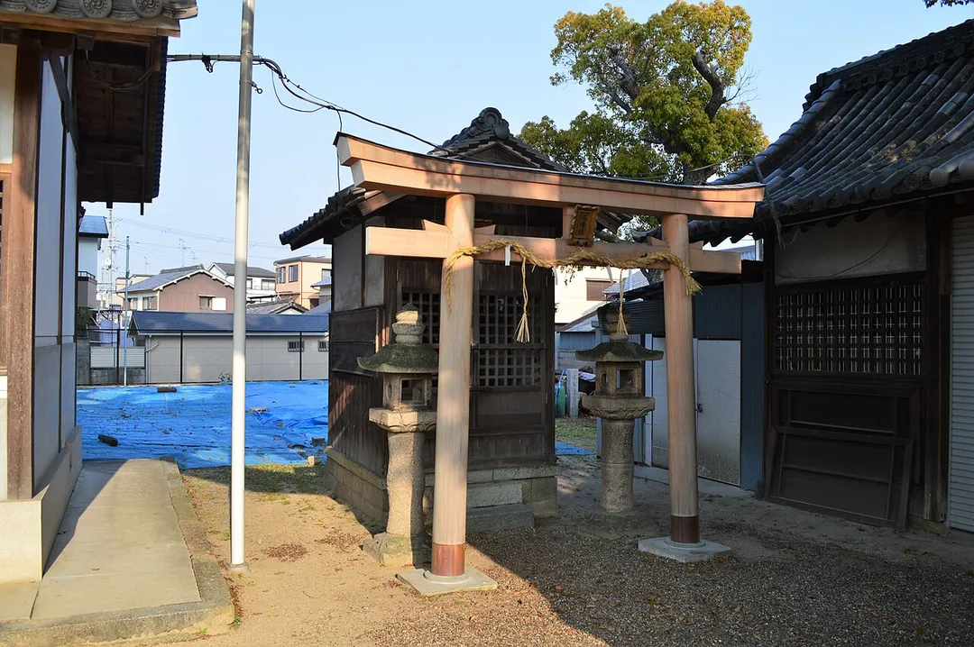 樟本神社 (八尾市木の本) 境内社