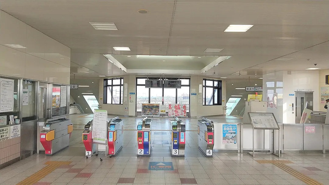 Kintetsu Yatomi Station ticket gate