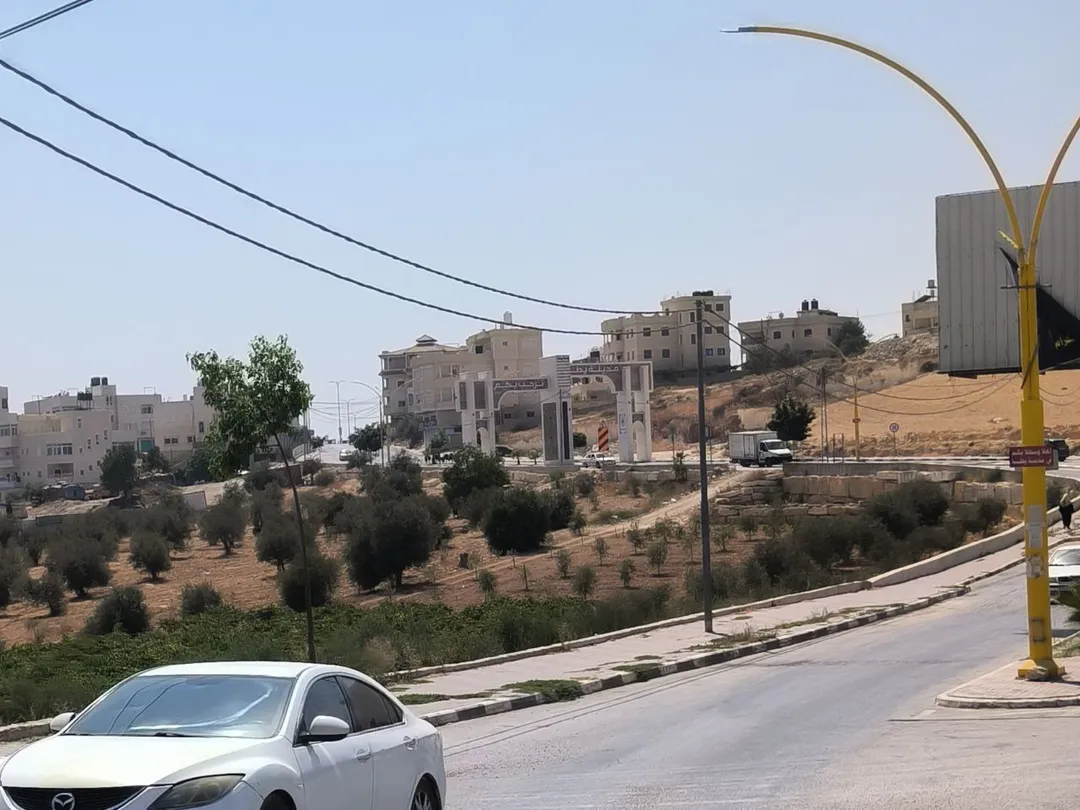 مدخل مدينة يطا الشمالي (زيف)