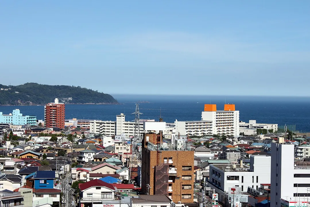 View of Yugawara town center. Picture by Bertel Schmitt