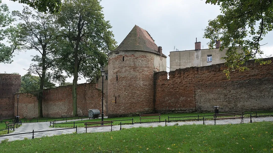 Ząbkowice Śląskie, mury obronne, pocz. XIV, kon. XVI