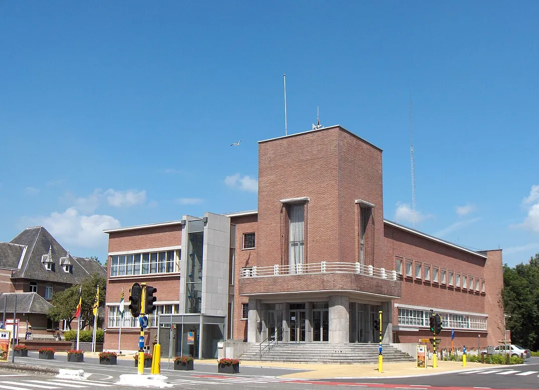 Zelzate (Belgien, Prov. Ostflandern), Rathaus, Architekt: G. Bontinck (1938).