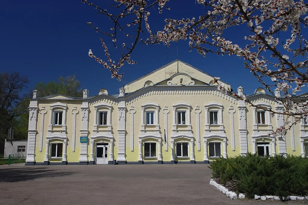 Золотоноша, повітовий театр http://haidamac.org.ua/2009/12/zolotonoschyna/